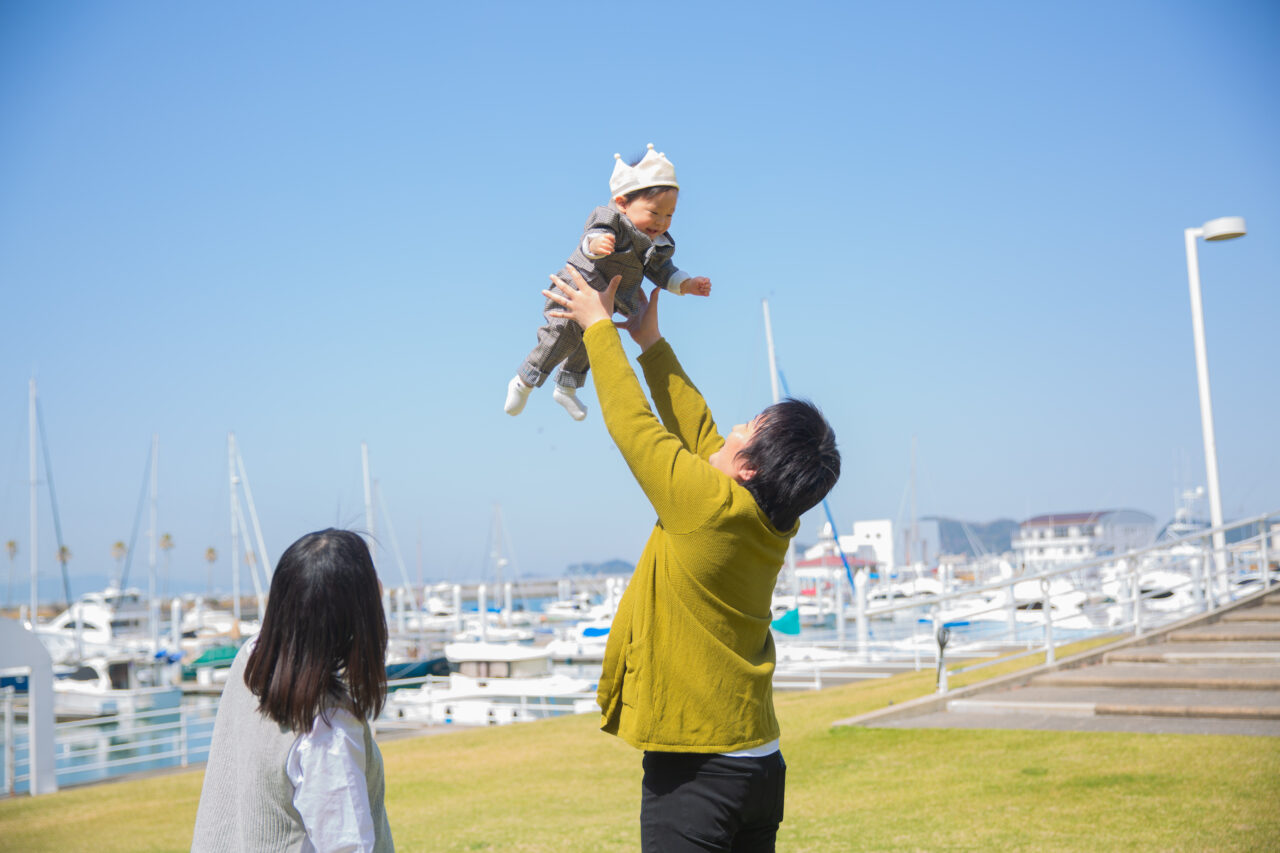 ニューボーン　赤ちゃん　出産　マタニティ　キッズフォト　赤ちゃん写真 出張撮影　家族写真　成人式　振袖　成人式フォト　753　七五三写真　お宮参り　100日　ビーチロケーションフォト　ペット
