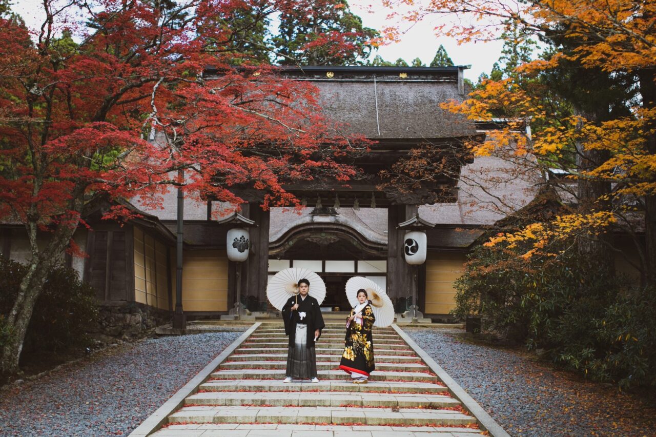 和装　白無垢　色打掛　紅葉撮影　ロケーションフォト　夕日　青空　桜撮影